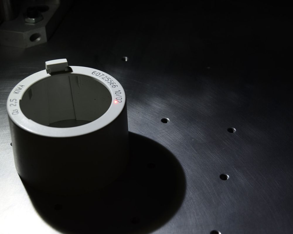 estacion-laser-lw2-marcado-pieza.img