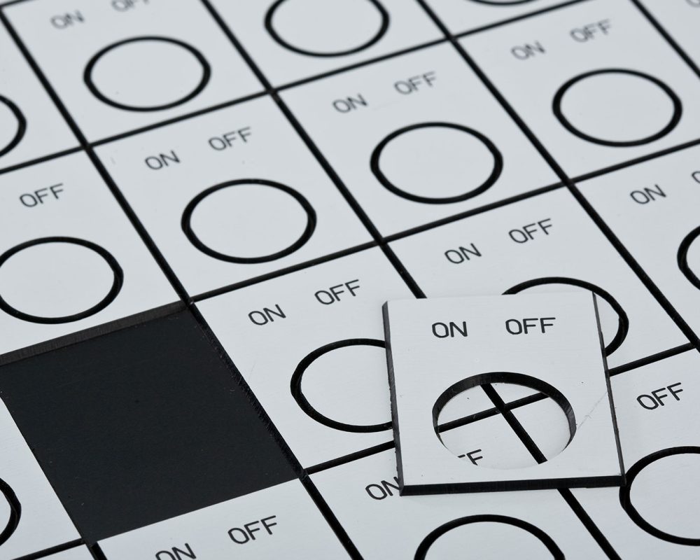 estacion-laser-lw3-grabado-corte-etiquetas.img