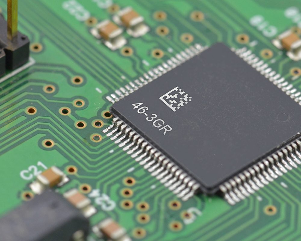 laser-integracion-verde-grabado-componentes-electronicosdatamatrix.img