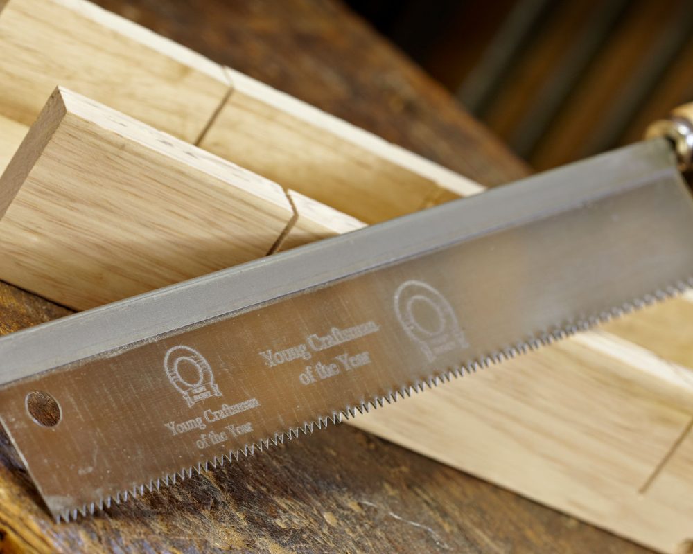 maquina-laser-ls100ex-fibra-grabado-hacha