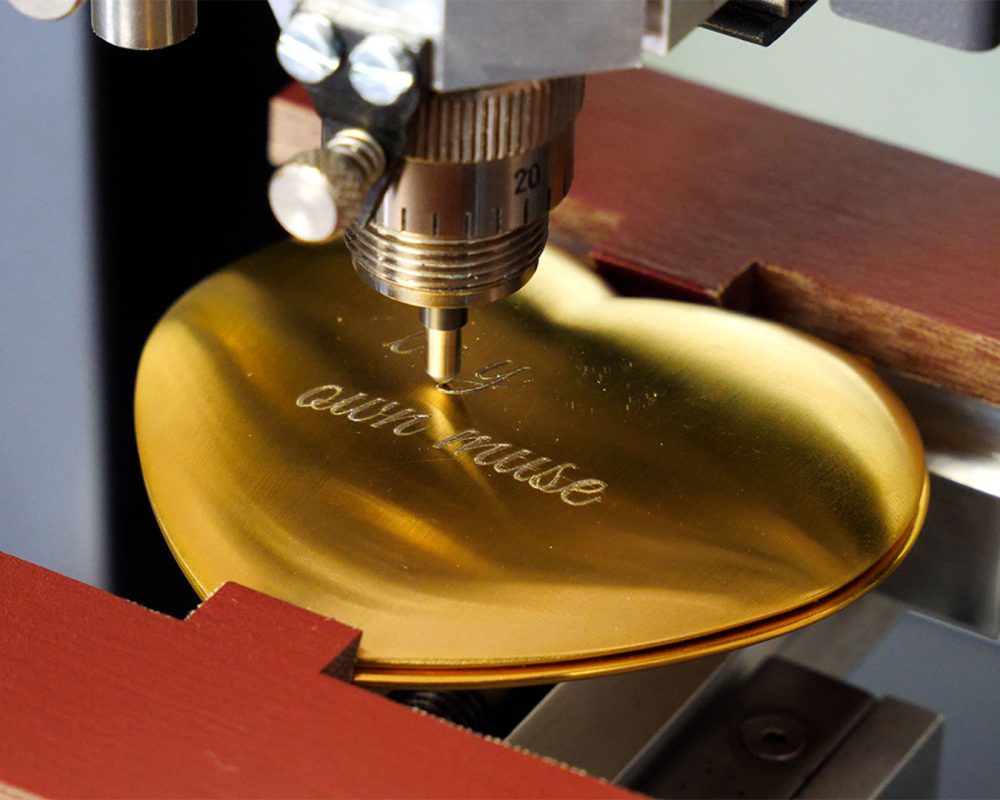 maquina-mecanica-m20x-estandar-grabado-collar-corazon.img