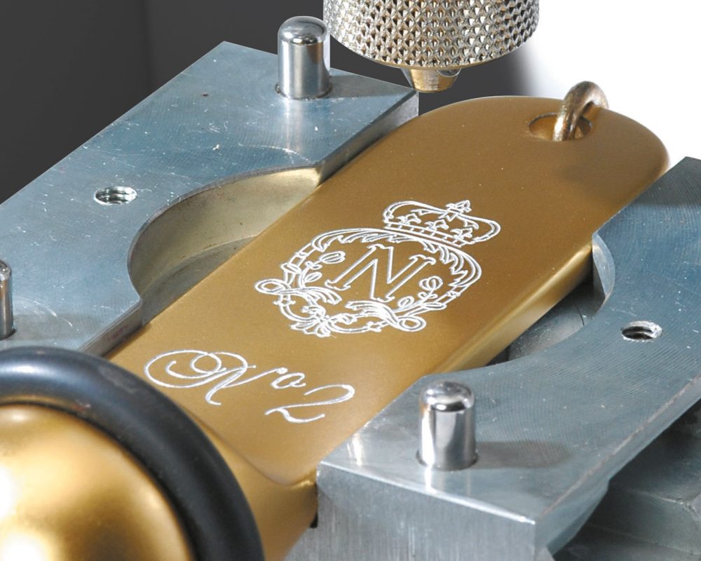 maquina-mecanica-m40-grabado-llavero.img