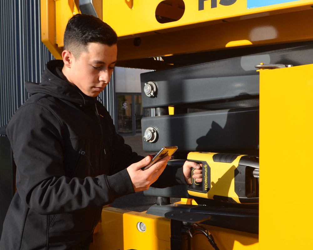 maquina-micropercusion-buddy120-marcado-portatil.img