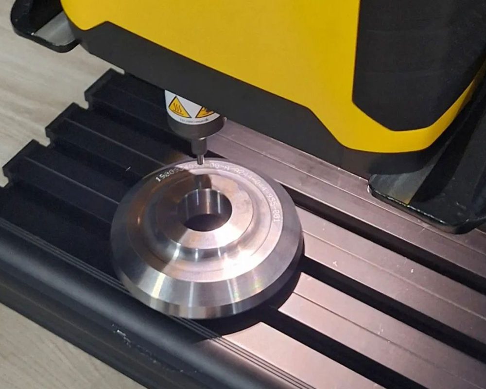 maquina-micropercusion-easy60-marcado-pieza-automocion.img