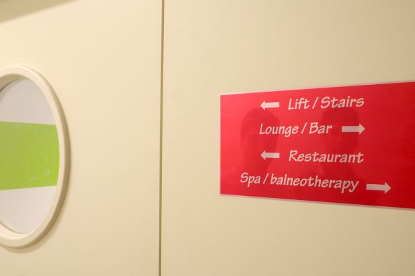 material-grabado-colored-aluminium-rotulo-direcciones.img