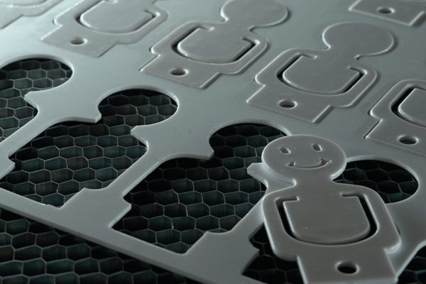 material-grabado-ecocut-plantilla-munecos.img