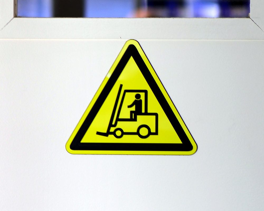 material-grabado-gravoglas-2-plex-derecho-senalizacion-normativa.img