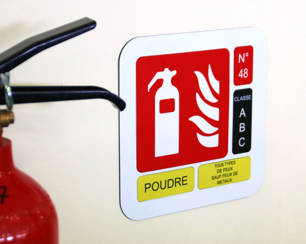 material-grabado-gravoply-2-senalizacion-extintor-plastico.img