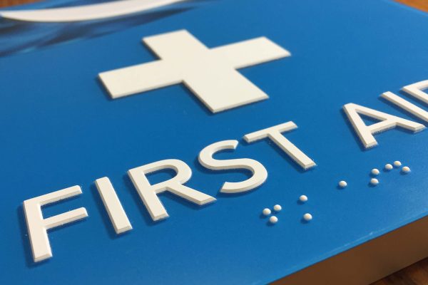 material-grabado-gravotac-rotulo-braille-urgencias-medico.img