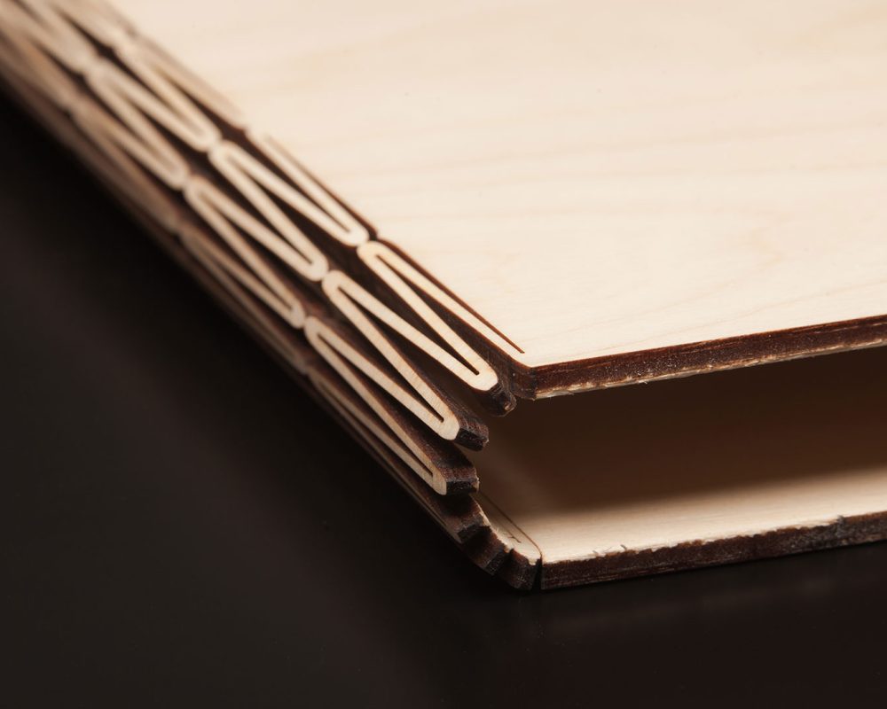 material-madera-corte-laser-doblaje-libro.img