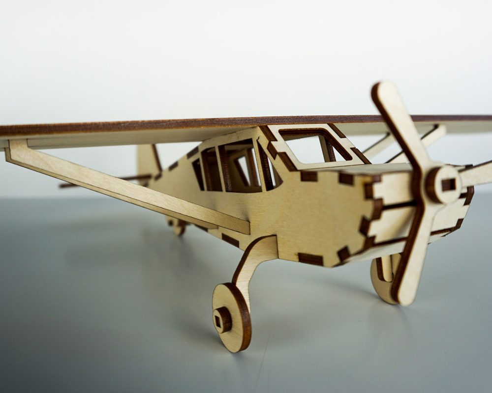 material-madera-corte-laser-maqueta-avioneta.img