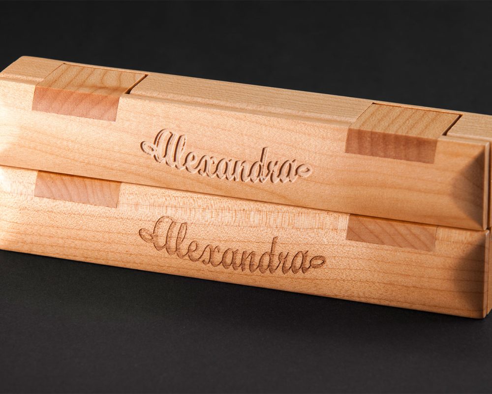 material-madera-grabado-decoracion-nombre.img