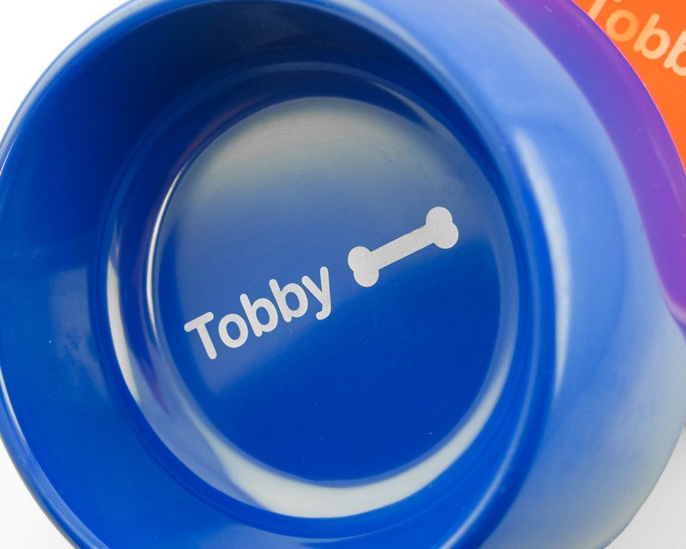 material-plastico-grabado-bowl-perro.img