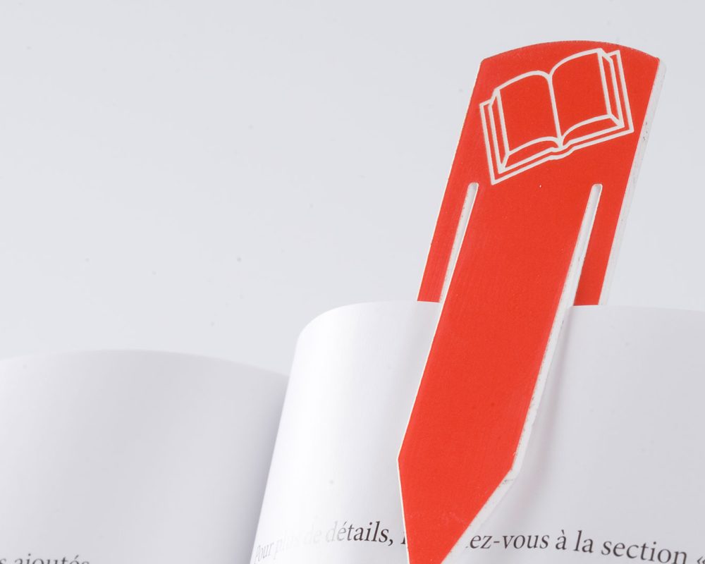 material-plastico-grabado-marcapaginas.img