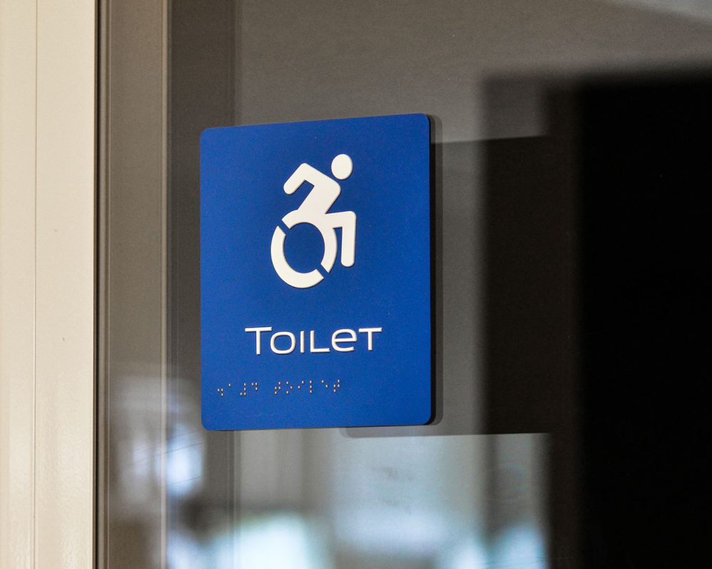 material-plastico-rotulo-braille.img