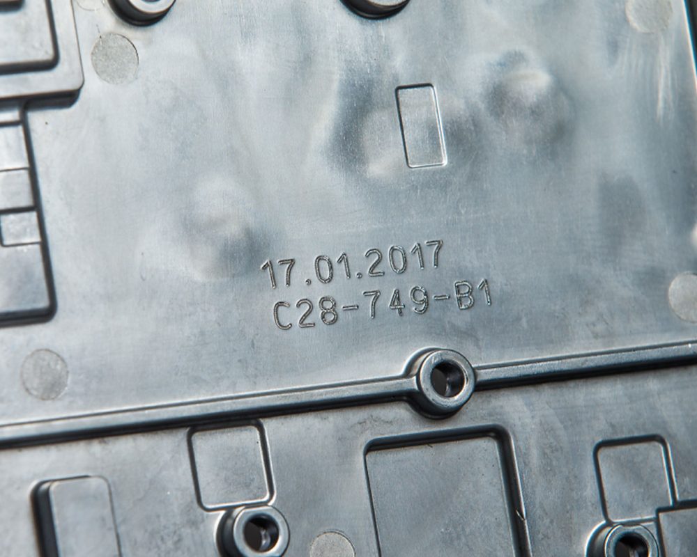 sector-identificacion-industria-automocion-grabado-plastico.img