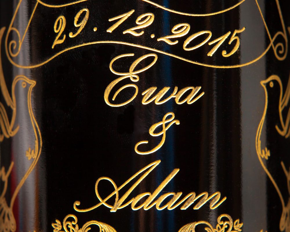 sector-personalizacion-botellas-vino-licores-grabado-boda.img