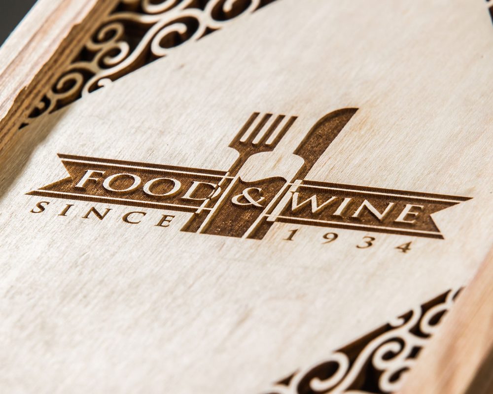 sector-personalizacion-botellas-vino-licores-grabado-caja-madera.img