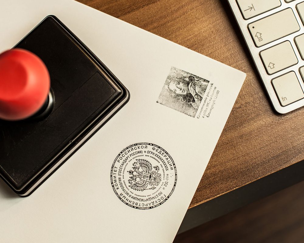 sector-personalizacion-fabricacion-sellos-caucho-grabado-sello-2.img