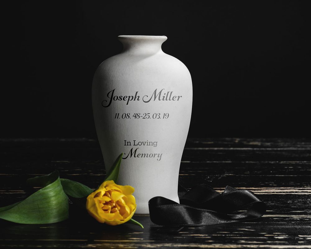 sector-personalizacion-funerario-grabado-urna-funeraria.img