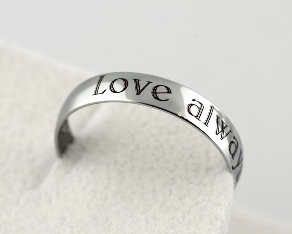 sector-personalizacion-joyas-bisuteria-grabado-anillo-alianza-3.img