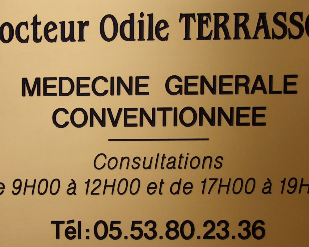 sector-senalizacion-grabador-express-placa-doctor.img